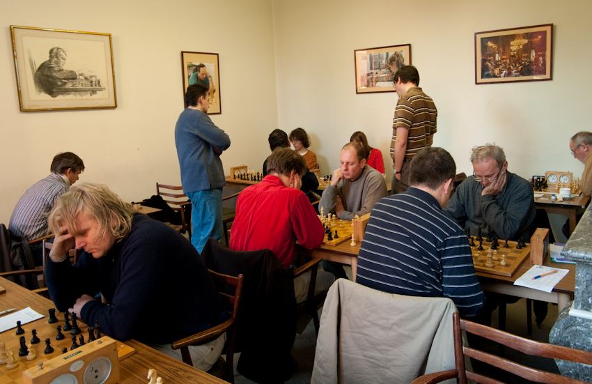 The playing hall at the beginning of the games