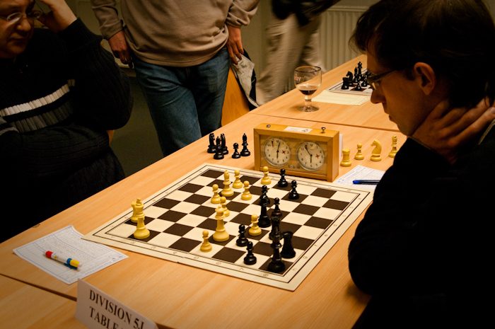 One move before black has offered draw but Pere rejected and played Rf1-g1